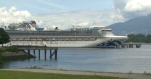 Cruise ship passengers flood Vancouver during busiest weekend of season