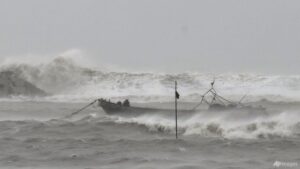 Thousands evacuated as typhoon nears Hainan