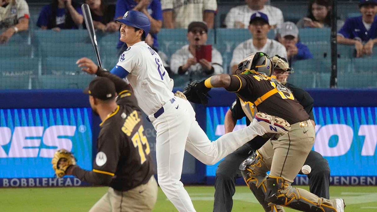 Shohei Ohtani gets drilled by pitch