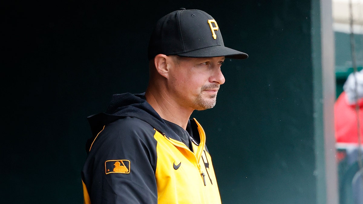 Don Kelly manages