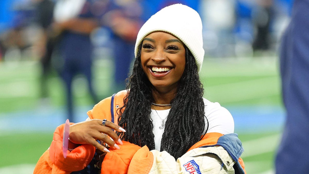 Simone Biles at Lions-Bears game