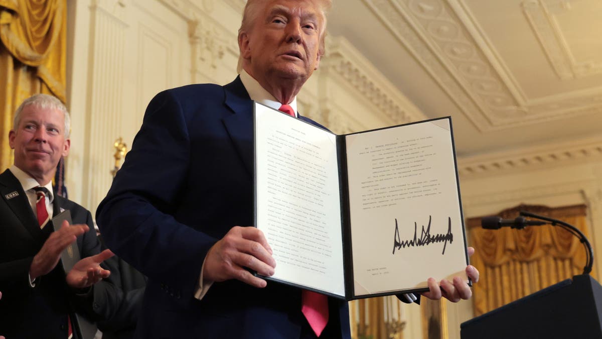 Trump signs EO