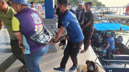 3 dead in Terengganu boat capsize: Operator, travel agency did not have valid licences, says minister