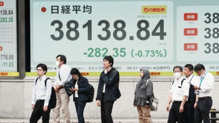 Asian shares stumble after Trump’s latest trade threat