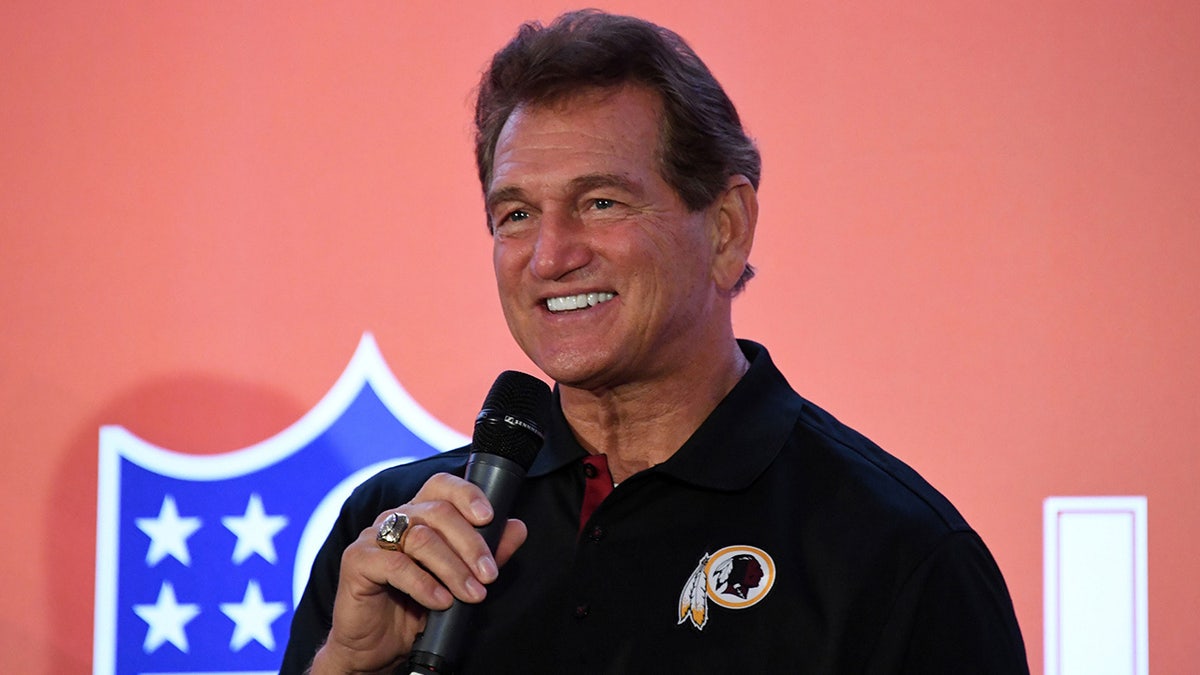 Joe Theismann in 2016