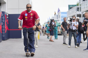 Mercedes Team Boss Stands by Lewis Hamilton – ‘Don’t Ever Write Him Off’