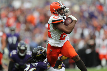 Former Browns Star Nick Chubb Linked to Surprising NFC Team