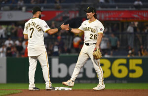 Giants Linked To Potential Trade With NL Club For  Million Infielder