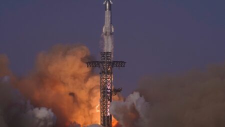 SpaceX mega rocket Starship spins out of control and breaks apart