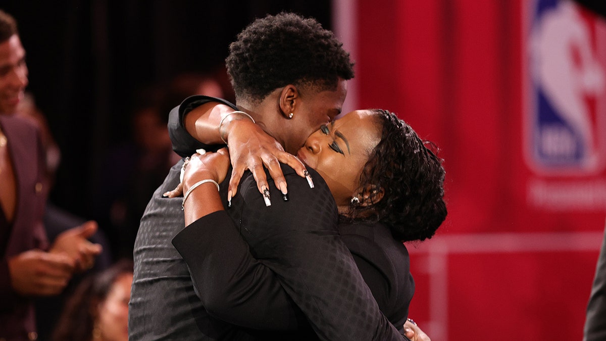 VJ Edgecombe celebrates with his mother