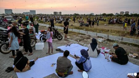 Indonesia says its poverty rate the lowest in two decades
