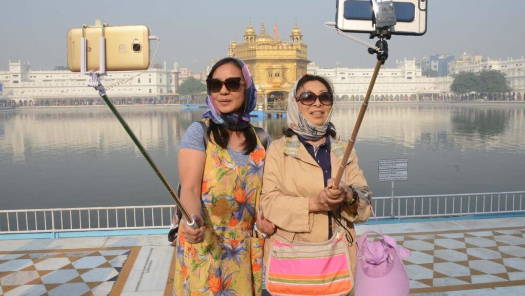 India resumes visas for Chinese tourists after five years amid thaw in diplomatic tensions