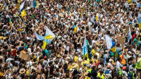 EU’s population hits record 450 million, Eurostat says