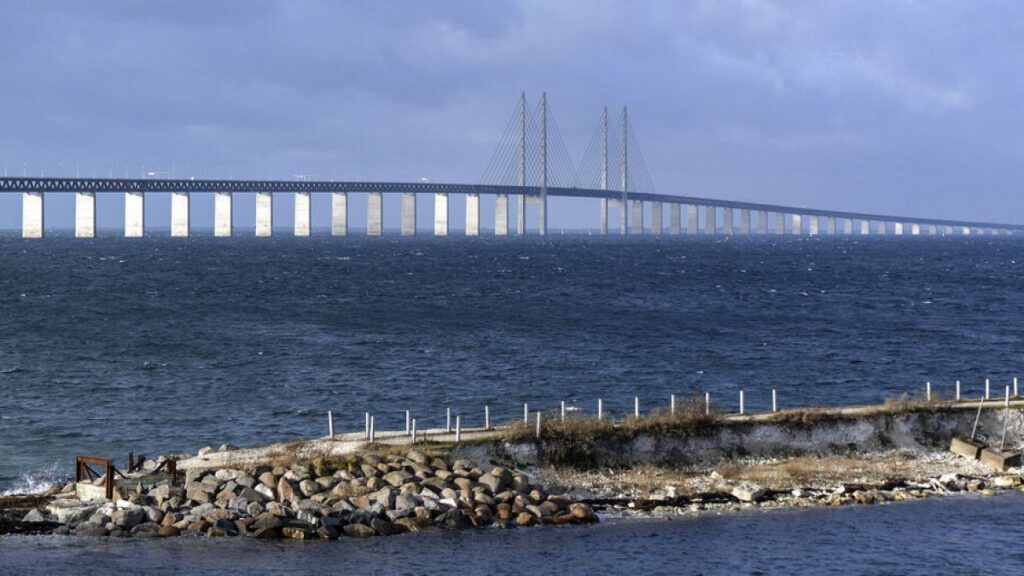 Øresund Bridge connecting Denmark and Sweden turns 25