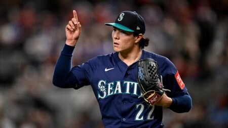 Mariners capture Bryan Woo’s parents erupting with joy he reveals 1st All-Star Game selection