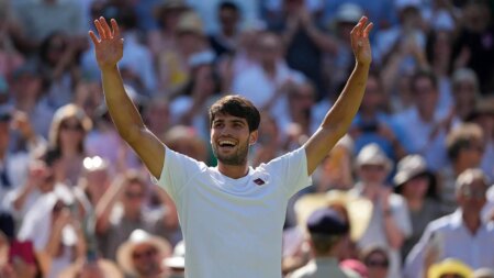 Carlos Alcaraz defeats American Taylor Fritz for third straight Wimbledon final