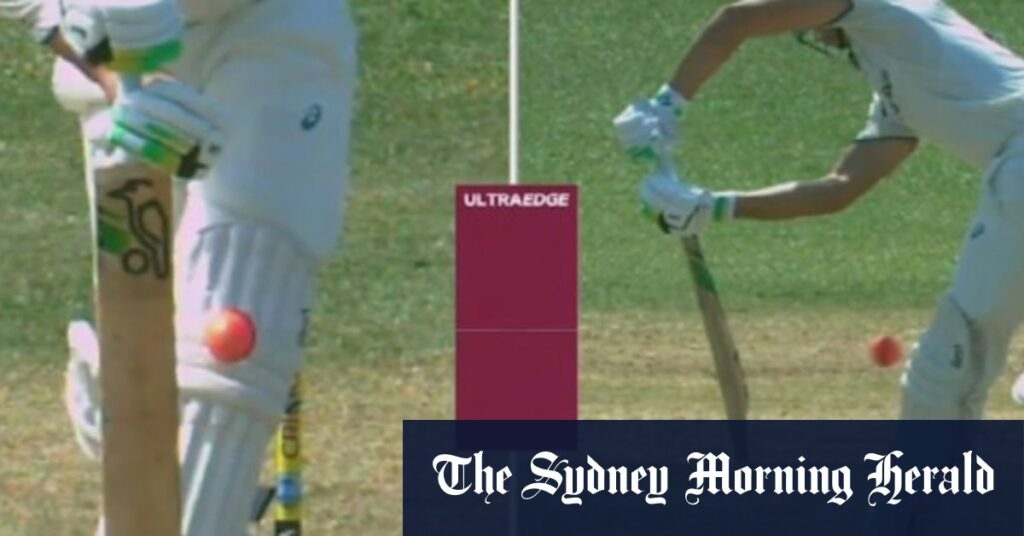 Konstas unsuccessful with lbw review