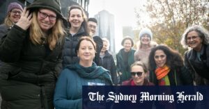 Bookworms brave the ‘brrr’ factor to walk and talk about novels in Melbourne