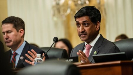 Influential lawmaker demands ‘old guard must go,’ calls for ‘rebirth’ of Democratic Party