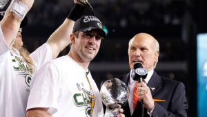 Aaron Rodgers offers olive branch to Terry Bradshaw after legendary QB’s harsh words