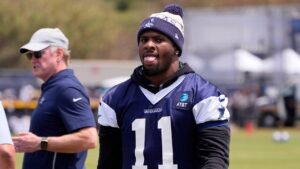 Micah Parsons has ‘got to want to be paid,’ Cowboys executive says