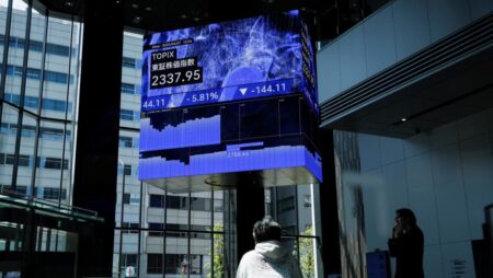 Asian stocks waver, dollar frail as Trump’s tariffs, US rate path weighs