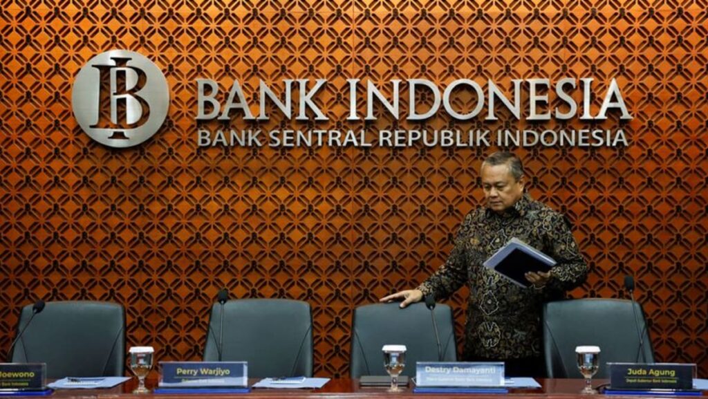 Indonesia central bank cuts benchmark rate, welcomes US tariff deal