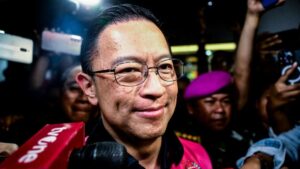 Indonesia court jails former trade minister for 4.5 years in sugar graft case