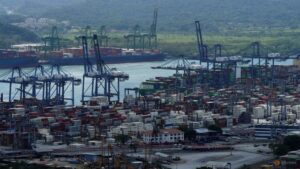 CK Hutchison eyes ‘major’ Chinese investor for Panama ports deal