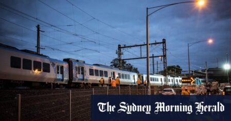 Mernda line and Hurstbridge line suspended as partially-derailed train blocks tracks at Clifton Hill