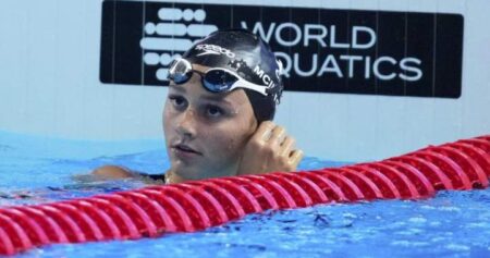 Summer McIntosh wins first gold medal at worlds in her quest for five