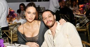 Elsie Hewitt Shares Photos of ‘Weird Chaotic Month’ With Boyfriend Pete Davidson