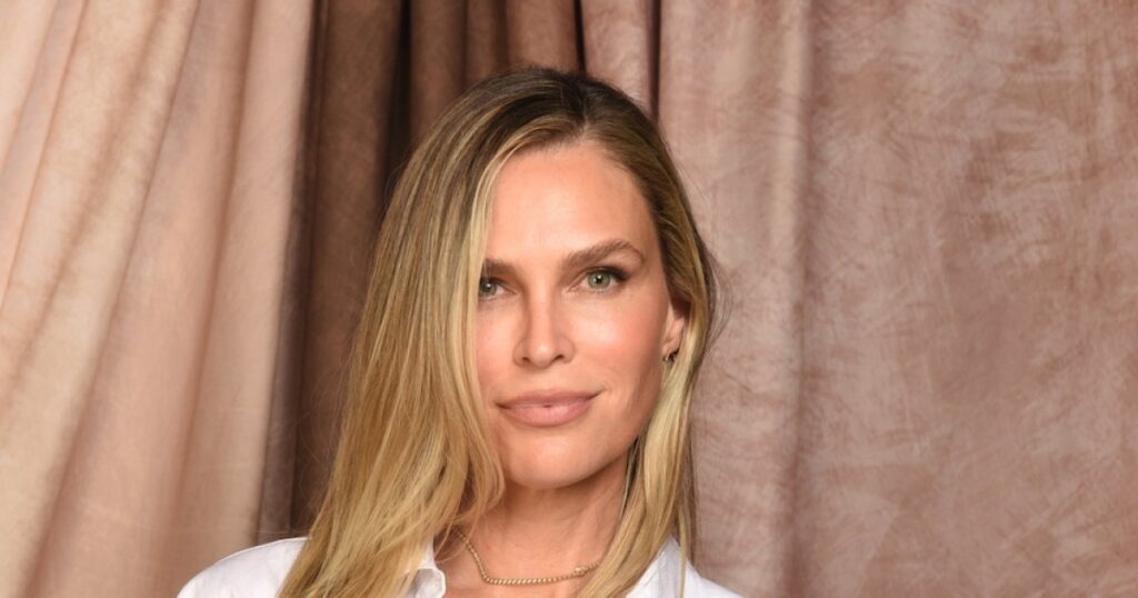 Sara Foster Reveals Whether Jeff Bezos and Lauren Sanchez’s Wedding Guests Signed NDAs