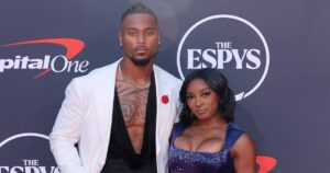 Simone Biles and Husband Jonathan Owens Share a Kiss on 2025 ESPY Awards Red Carpet