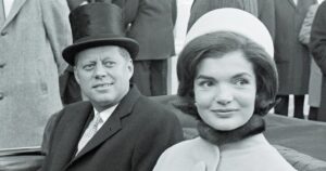 JFK Didn’t Speak to Jackie for 5 Months After They 1st Slept Together 4th of July Weekend in 1952