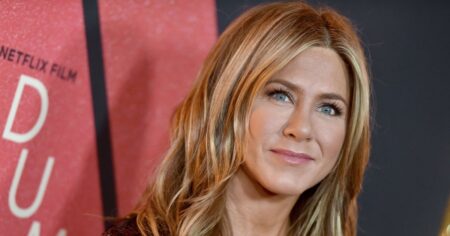 Hurry! Jennifer Aniston’s Go-To Summer Sandal Look Is Now- on Amazon — But not for Long
