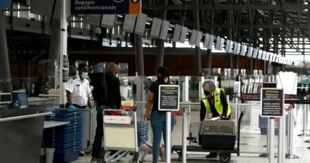 ‘Bomb threats’ made at multiple Canadian airports as police investigate