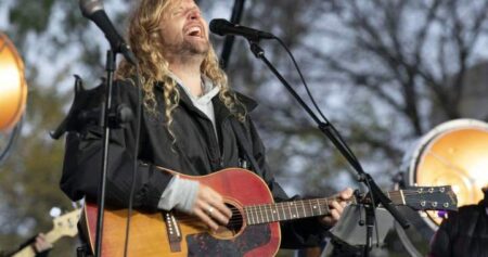 City fines Montreal church for hosting MAGA-affiliated singer Sean Feucht