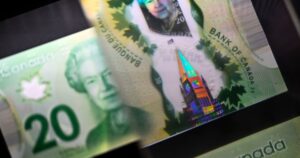 Canada’s income gap reaches record high, Statistics Canada finds