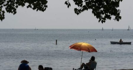 Environment Canada issues heat warning for southern Ontario starting Thursday