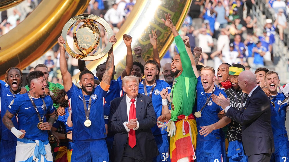 Trump celebrates with Chelsea