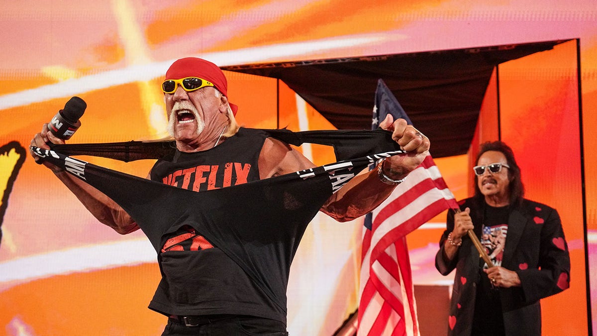 Hulk Hogan with Jimmy Hart