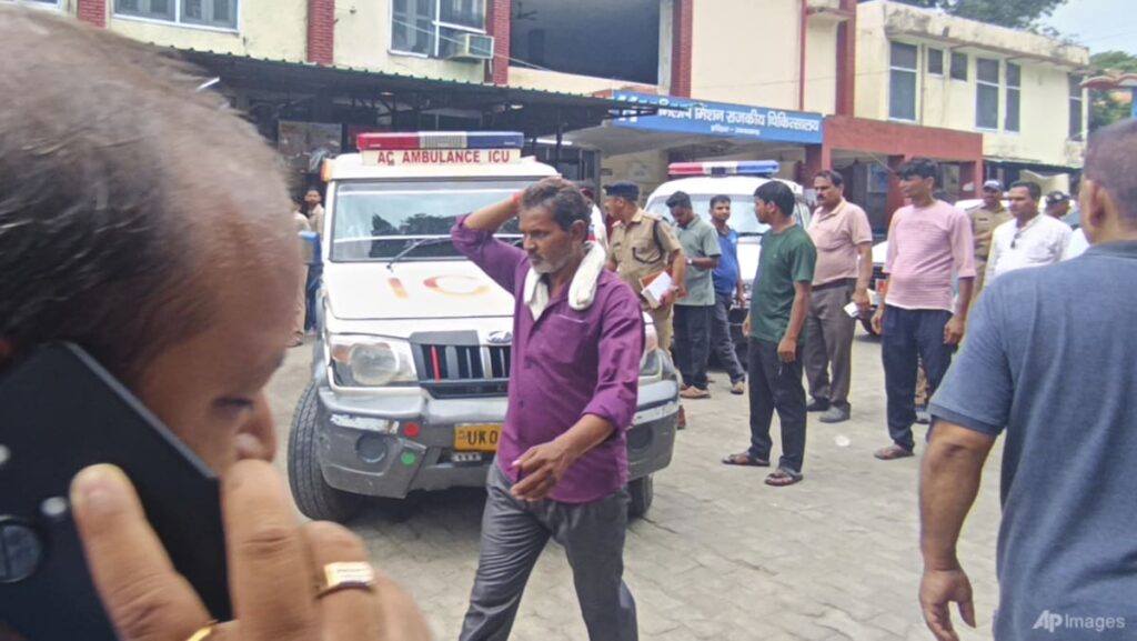 Six crushed to death in India temple stampede