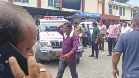 Six crushed to death in India temple stampede