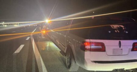 Passengers force limo driver to stop on Ontario highway over drunk driving fears