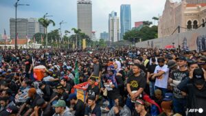 Thousands rally in Kuala Lumpur to protest Malaysia PM Anwar’s leadership