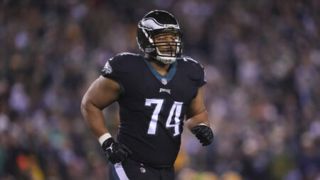 NFL Star Who Last Played for Eagles Announces Retirement