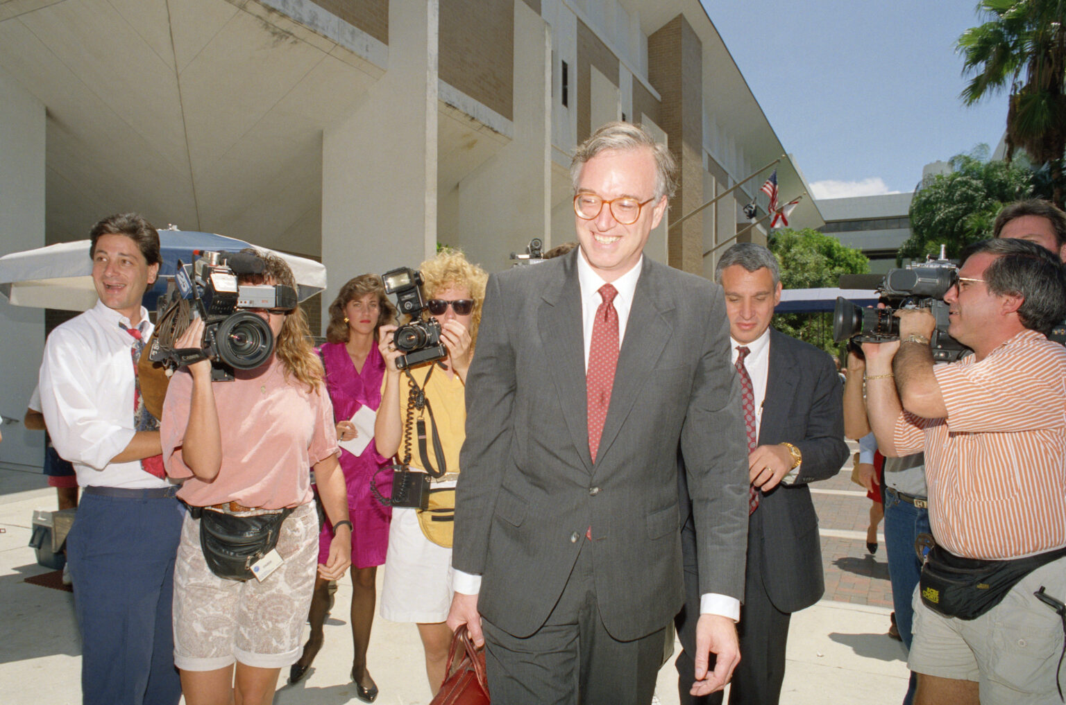 Jeffrey Epstein’s Former Attorney Who Secured Plea Deal Found Dead