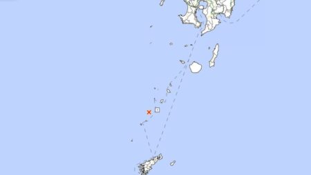 Magnitude 5.5 earthquake strikes southwestern Japan