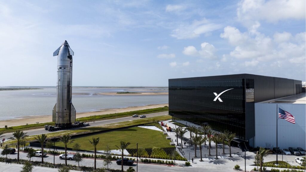 SpaceX Unveils New Version of Mars-Bound Starship